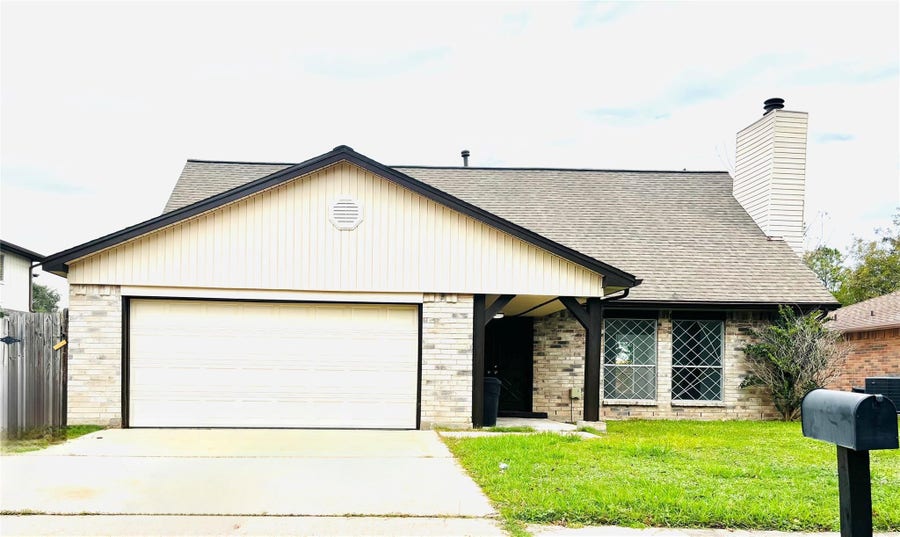 Property photo for 16246 Los Altos Drive, Houston, TX