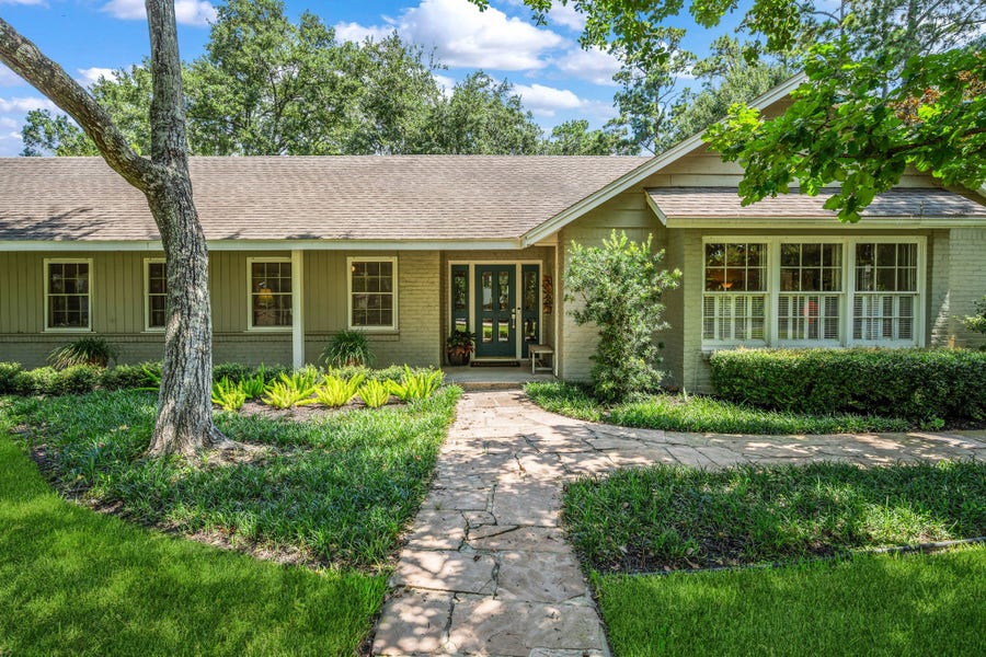 Property photo for 11902 Laurie Lane, Houston, TX