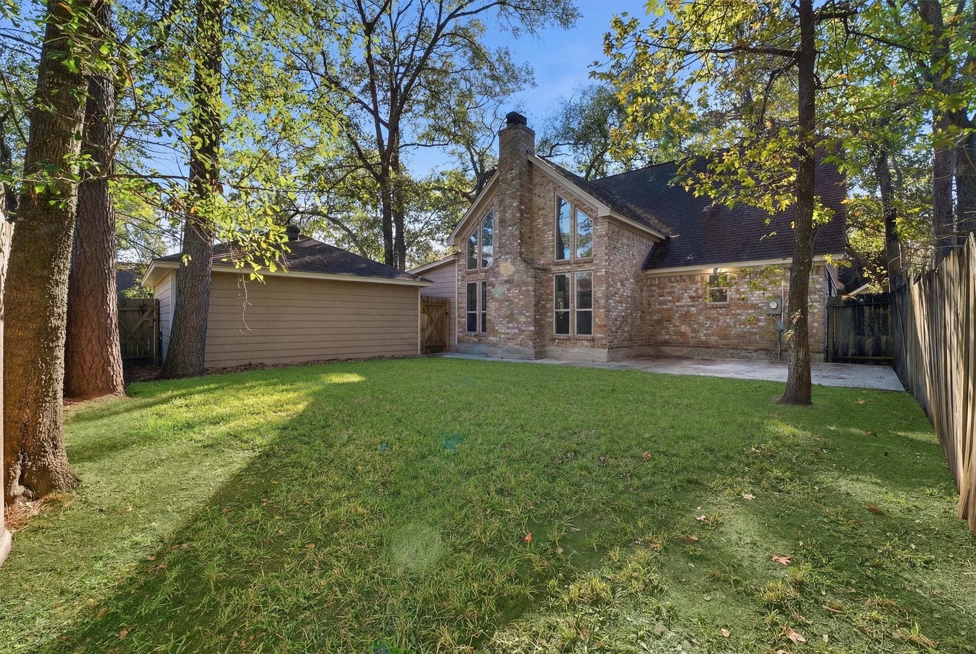 2 Rolling Mill Ln, The Woodlands, TX 77380 Shady Back Yard