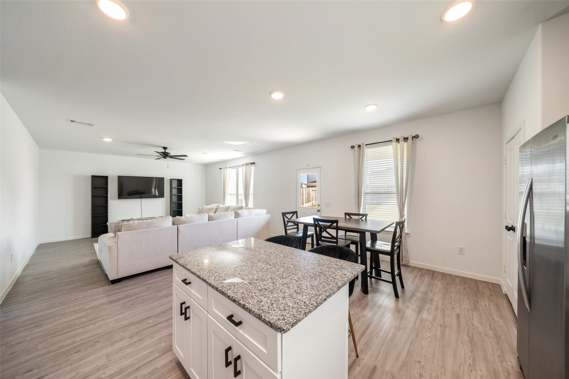 16911 Elm Grove Road, Conroe, TX 77302