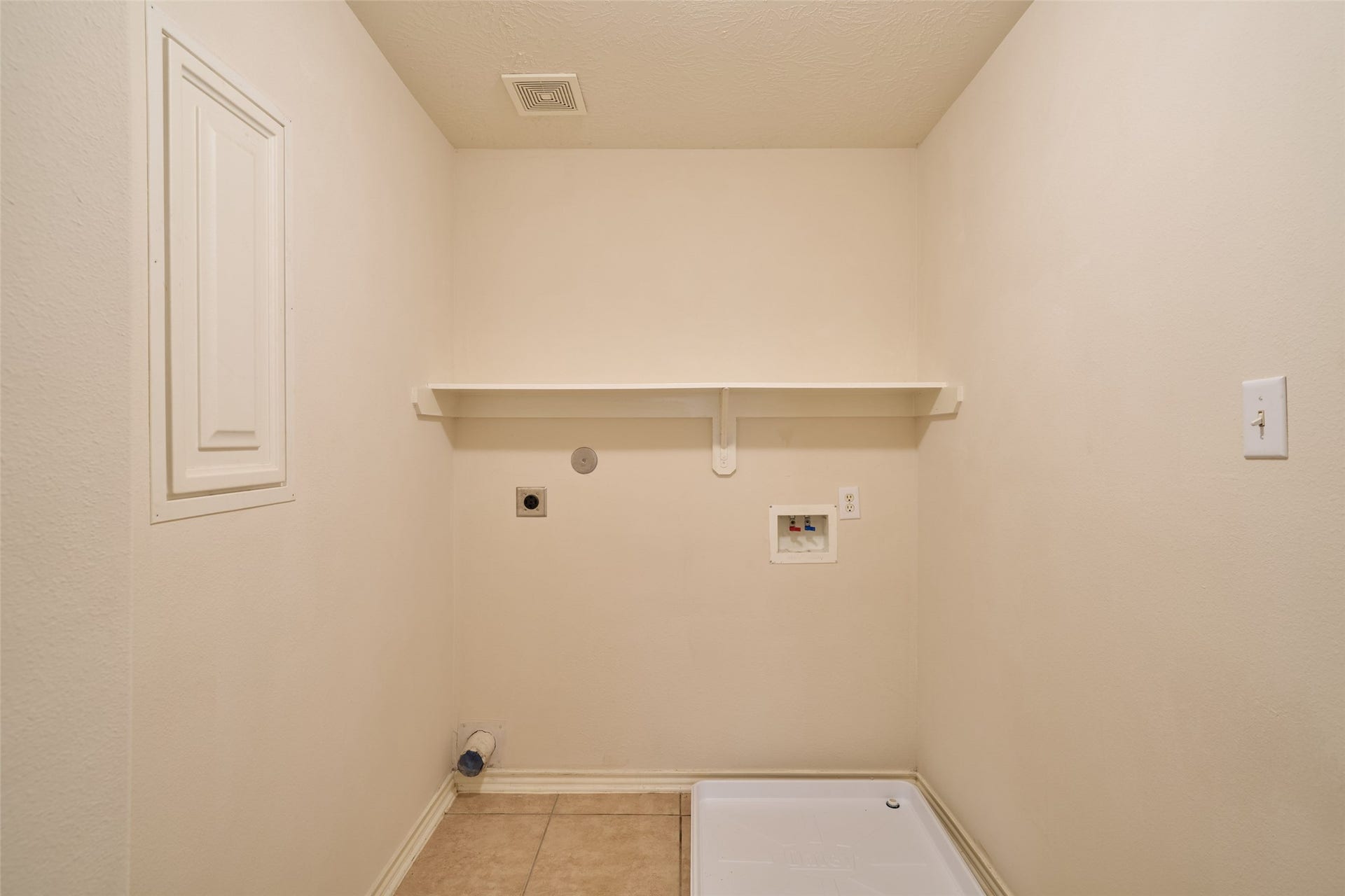 4923 Forest Hurst Drive, Spring, TX 77373 4923 Forest Hurst Drive, Spring, TX 77373