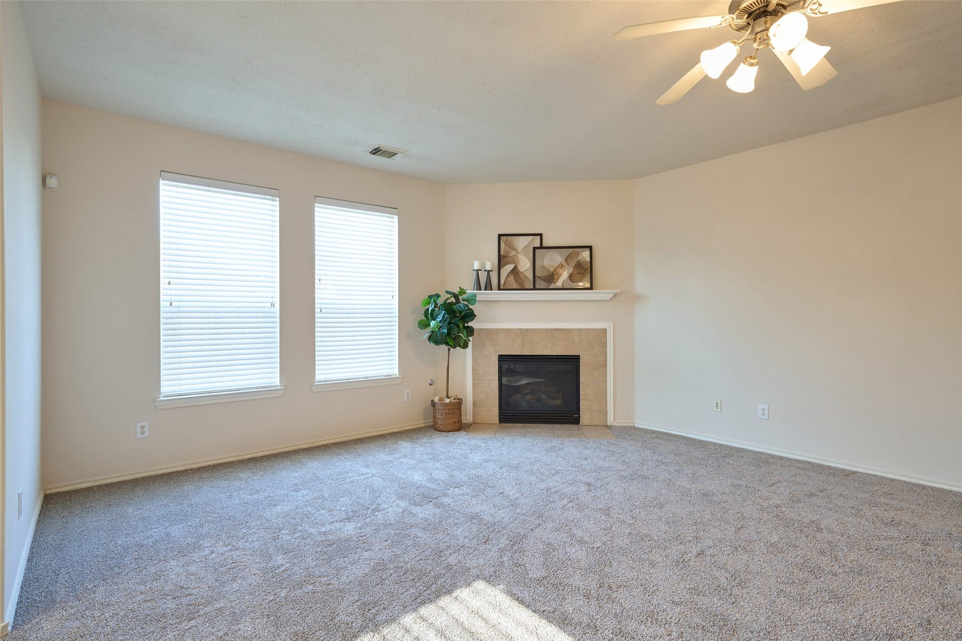 4923 Forest Hurst Drive, Spring, TX 77373 4923 Forest Hurst Drive, Spring, TX 77373