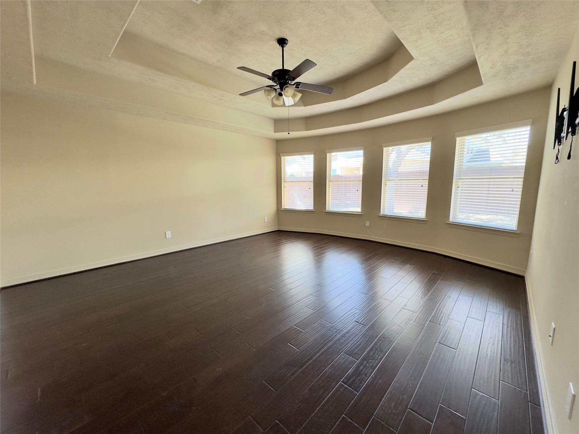 179 Hearthshire Circle, The Woodlands, TX 77354 Nice primary bedroom