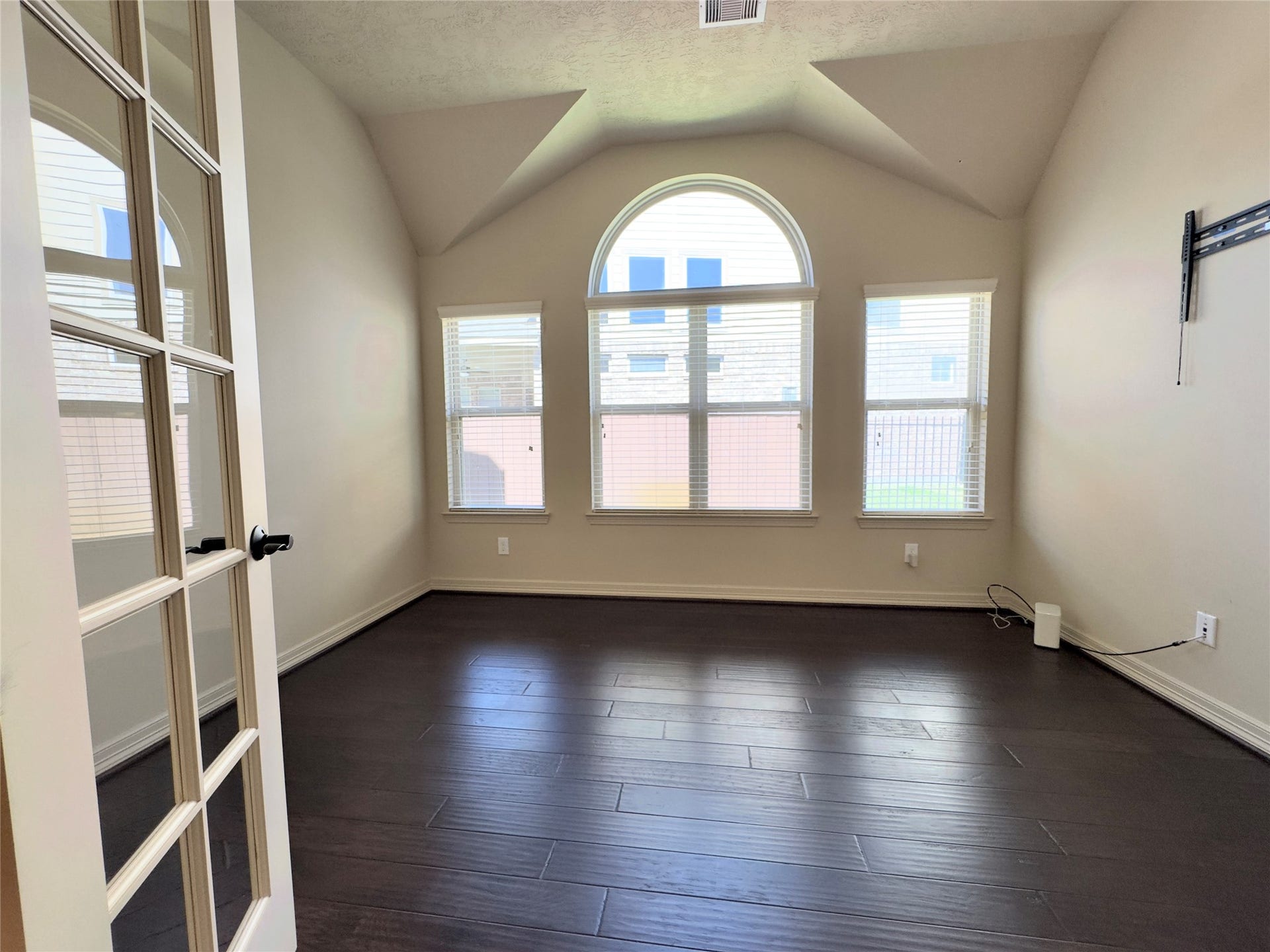179 Hearthshire Circle, The Woodlands, TX 77354 Good sized office