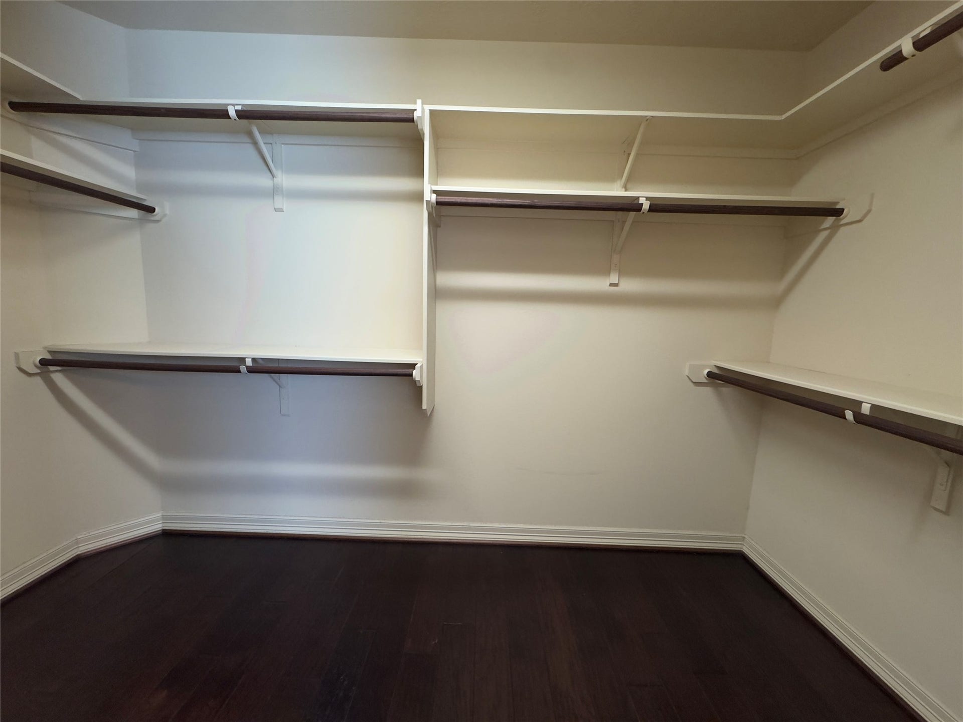 179 Hearthshire Circle, The Woodlands, TX 77354 Primary walk in closet