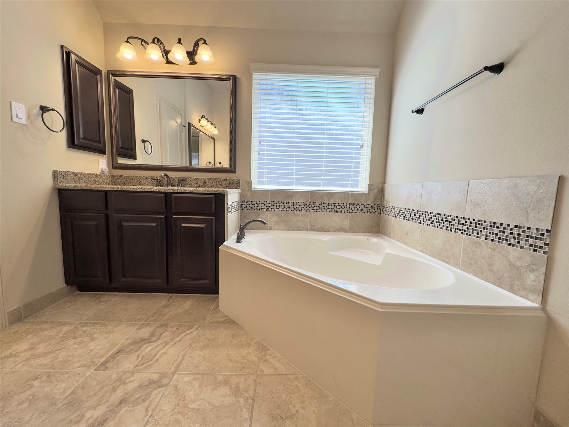 179 Hearthshire Circle, The Woodlands, TX 77354 179 Hearthshire Circle, The Woodlands, TX 77354