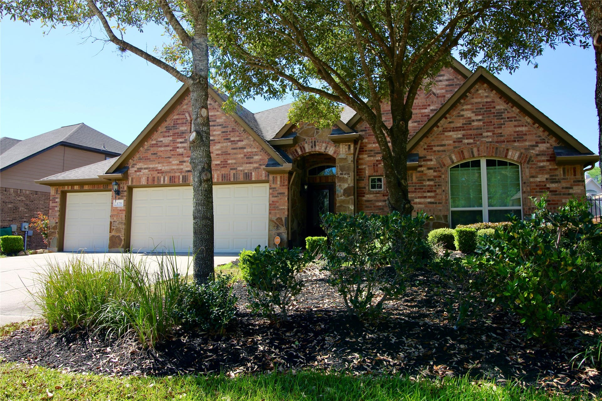 179 Hearthshire Circle, The Woodlands, TX 77354 179 Hearthshire Circle, The Woodlands, TX 77354