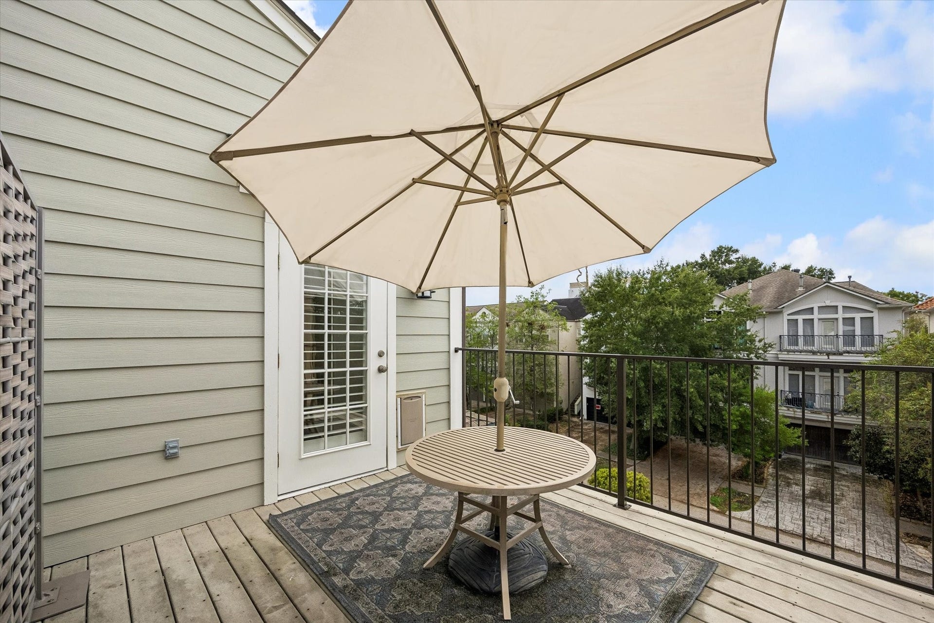 6512 Minola Street, Houston, TX 77007 6512 Minola Street, Houston, TX 77007