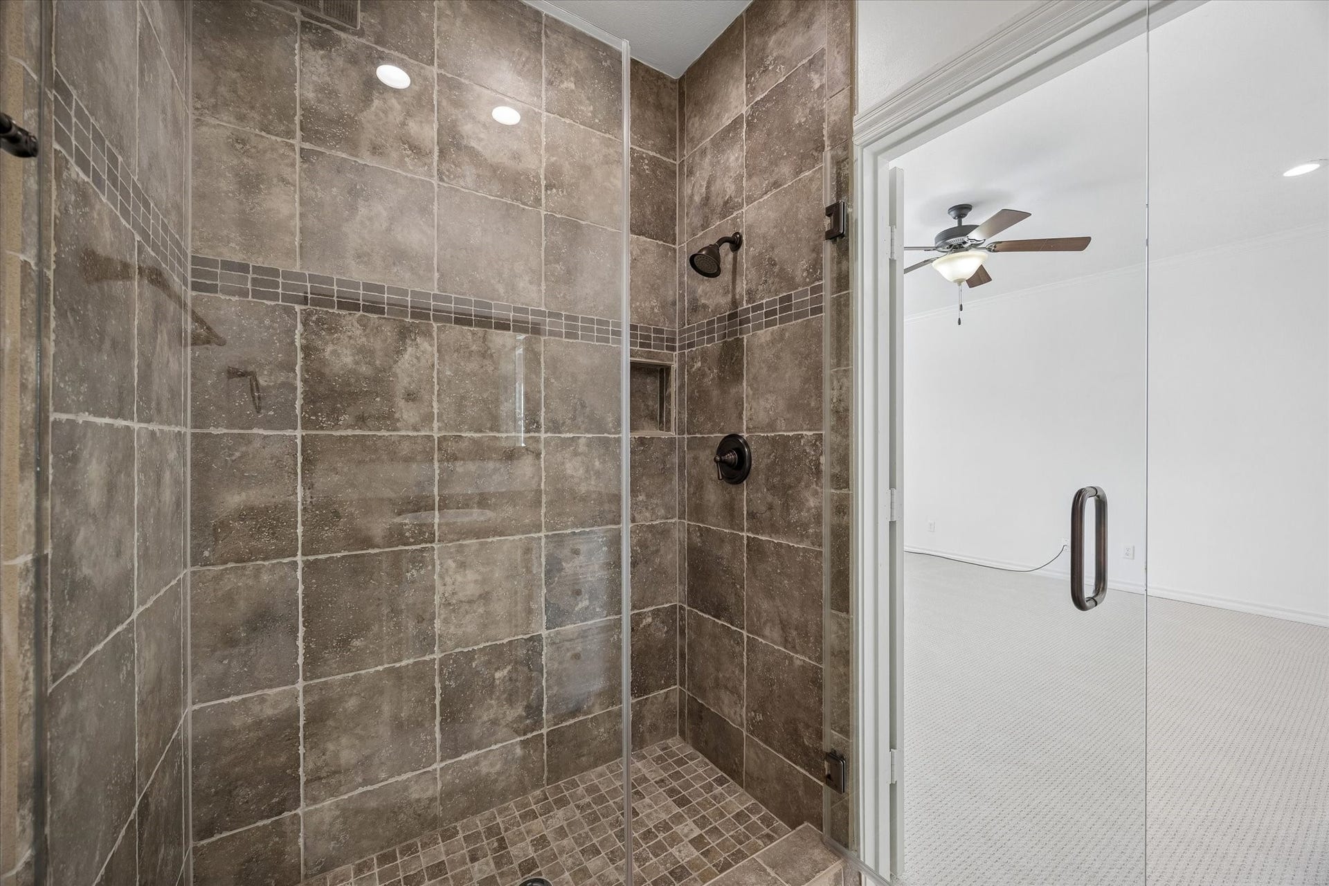 6512 Minola Street, Houston, TX 77007 6512 Minola Street, Houston, TX 77007