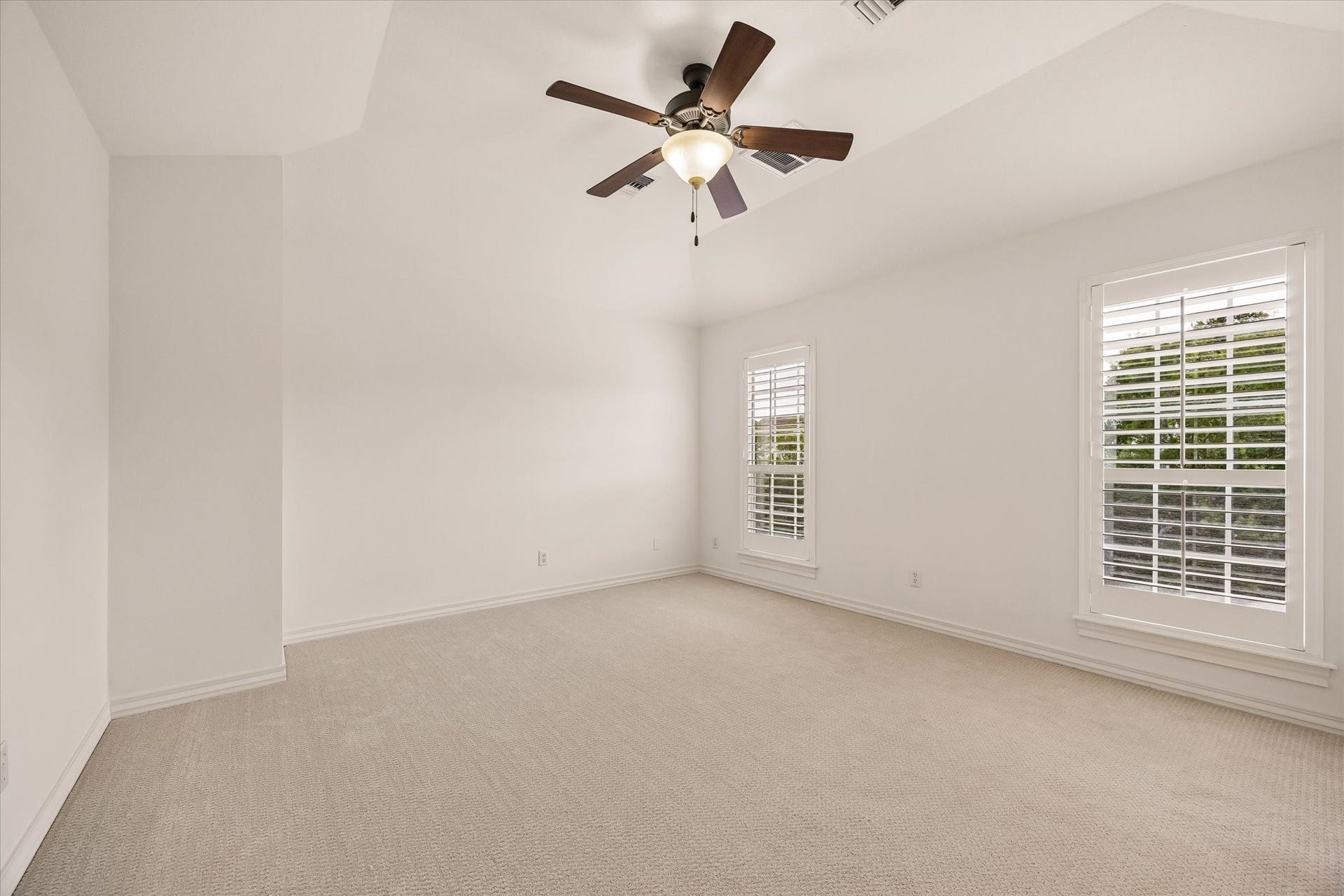 6512 Minola Street, Houston, TX 77007 6512 Minola Street, Houston, TX 77007