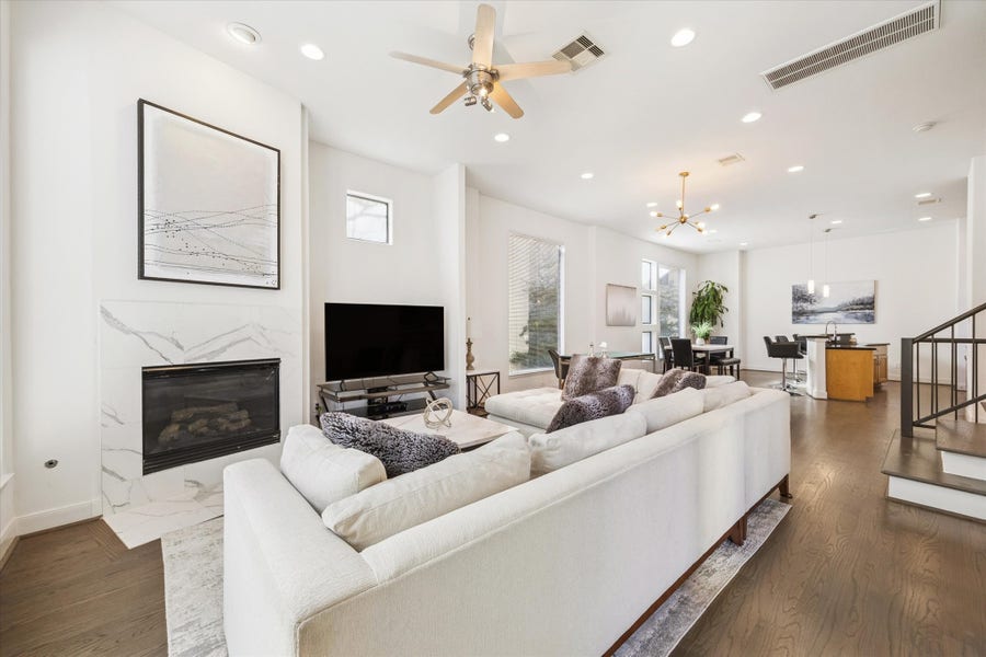 Property photo for 902 Roy Street, Houston, TX