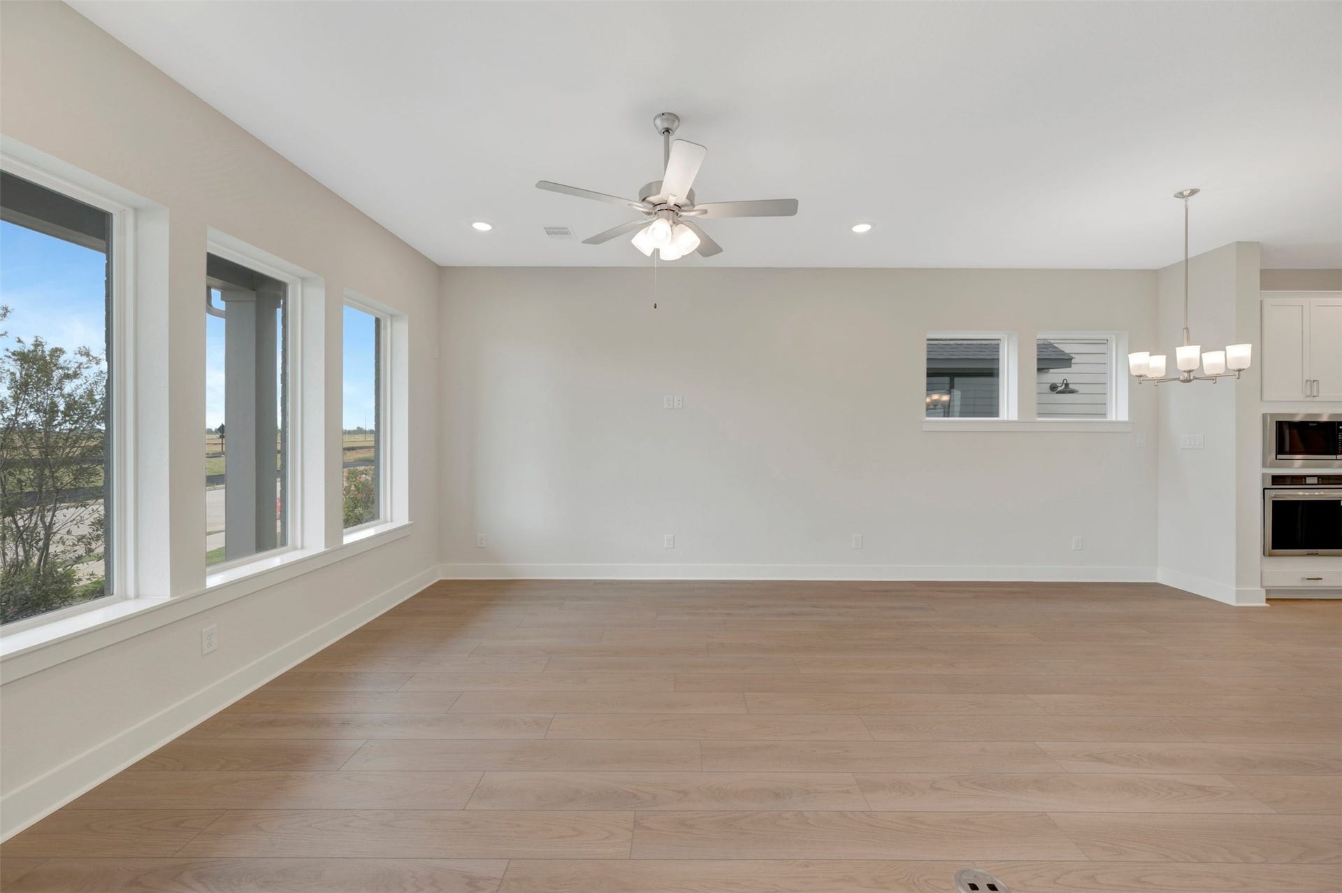 16710 Vibrant Avenue, Hockley, TX 77447