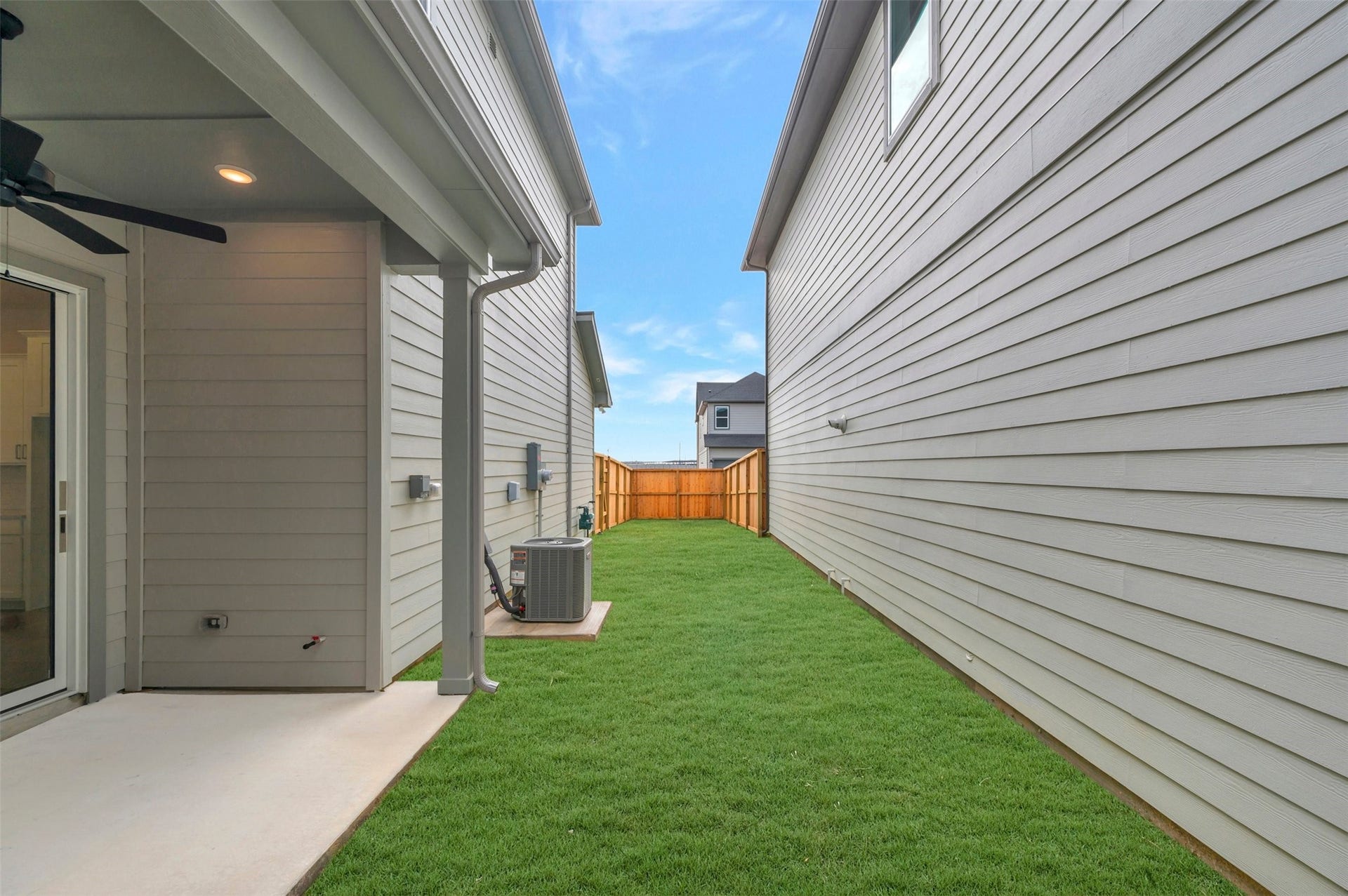 16710 Vibrant Avenue, Hockley, TX 77447