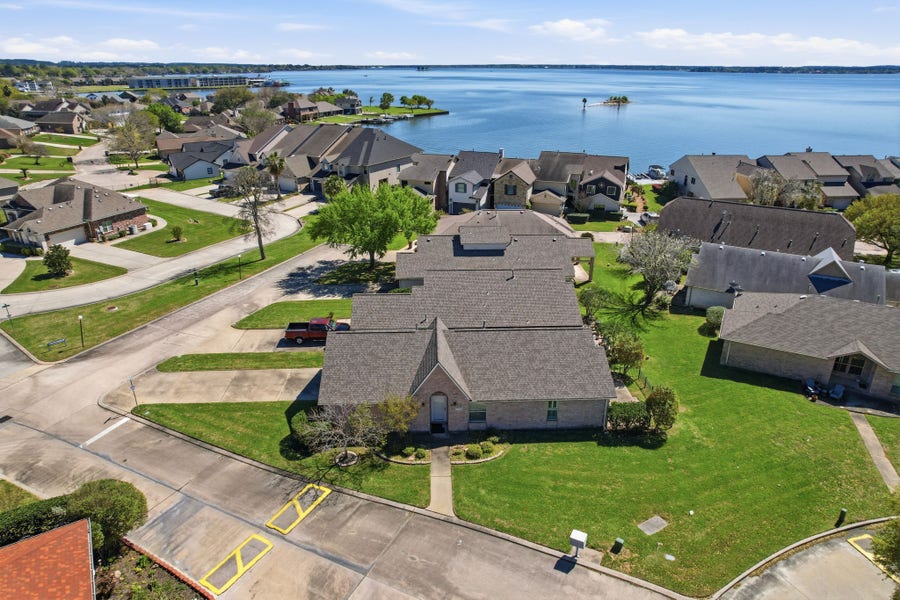 Property photo for 11353 Windlass Lane, Willis, TX