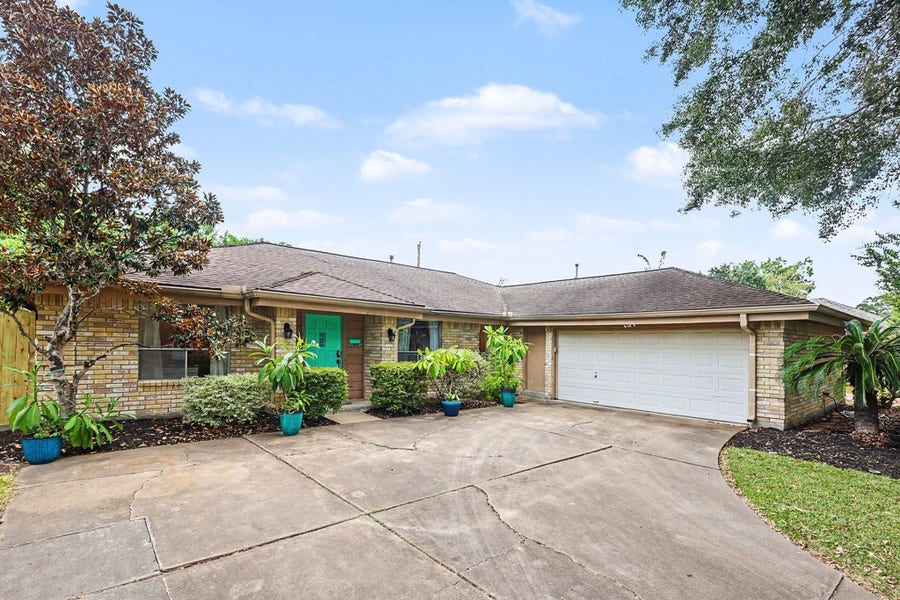 Property photo for 631 Bayview Drive, El Lago, TX
