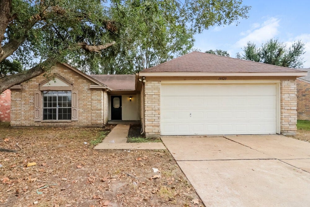 19523 Elmtree Estates Drive, Katy, TX 77449