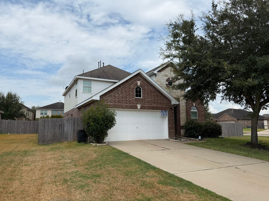Property photo for 5902 Carnaby Lane, Rosenberg, TX
