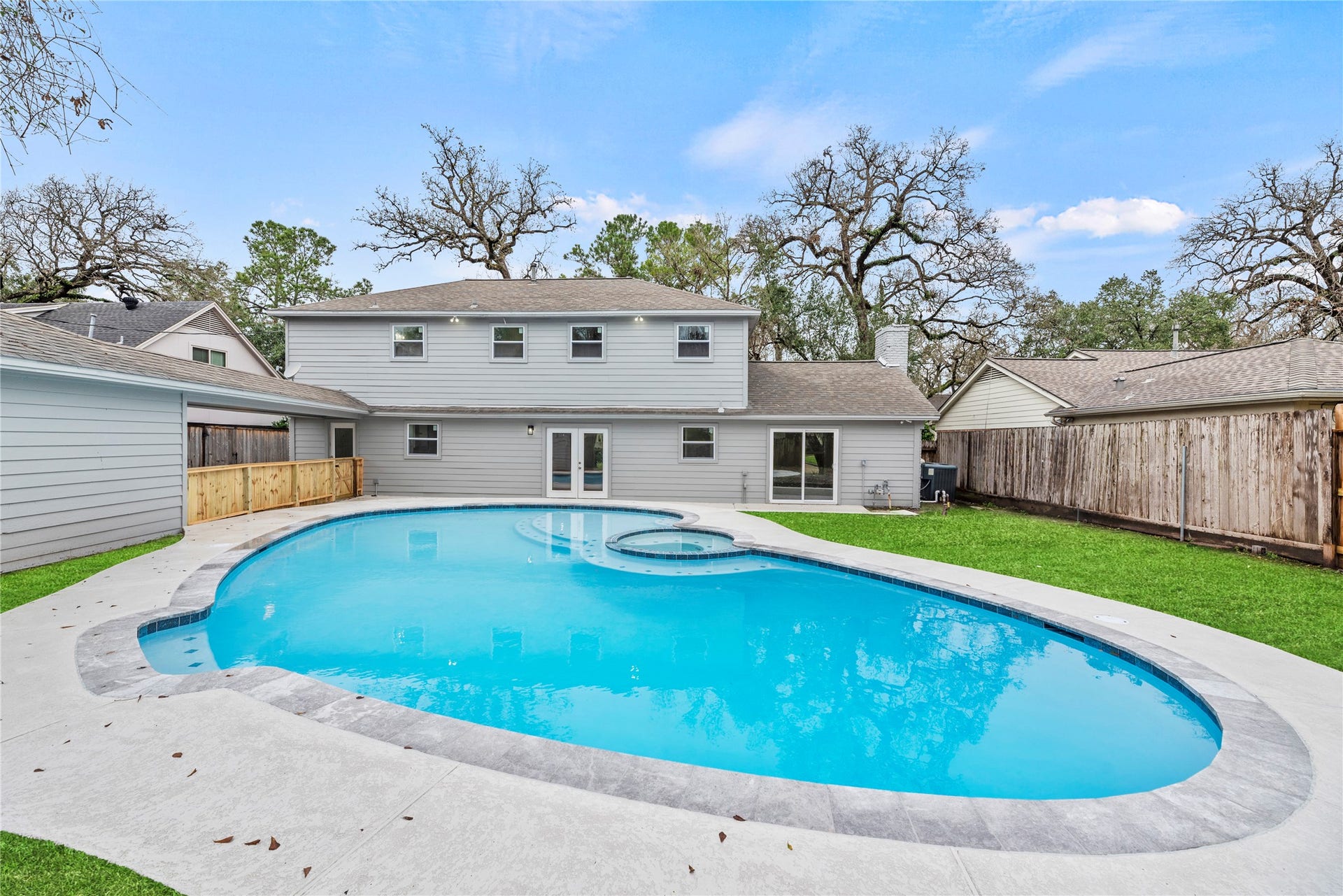 12551 Honeywood Trail, Houston, TX 77077 Welcome home.
