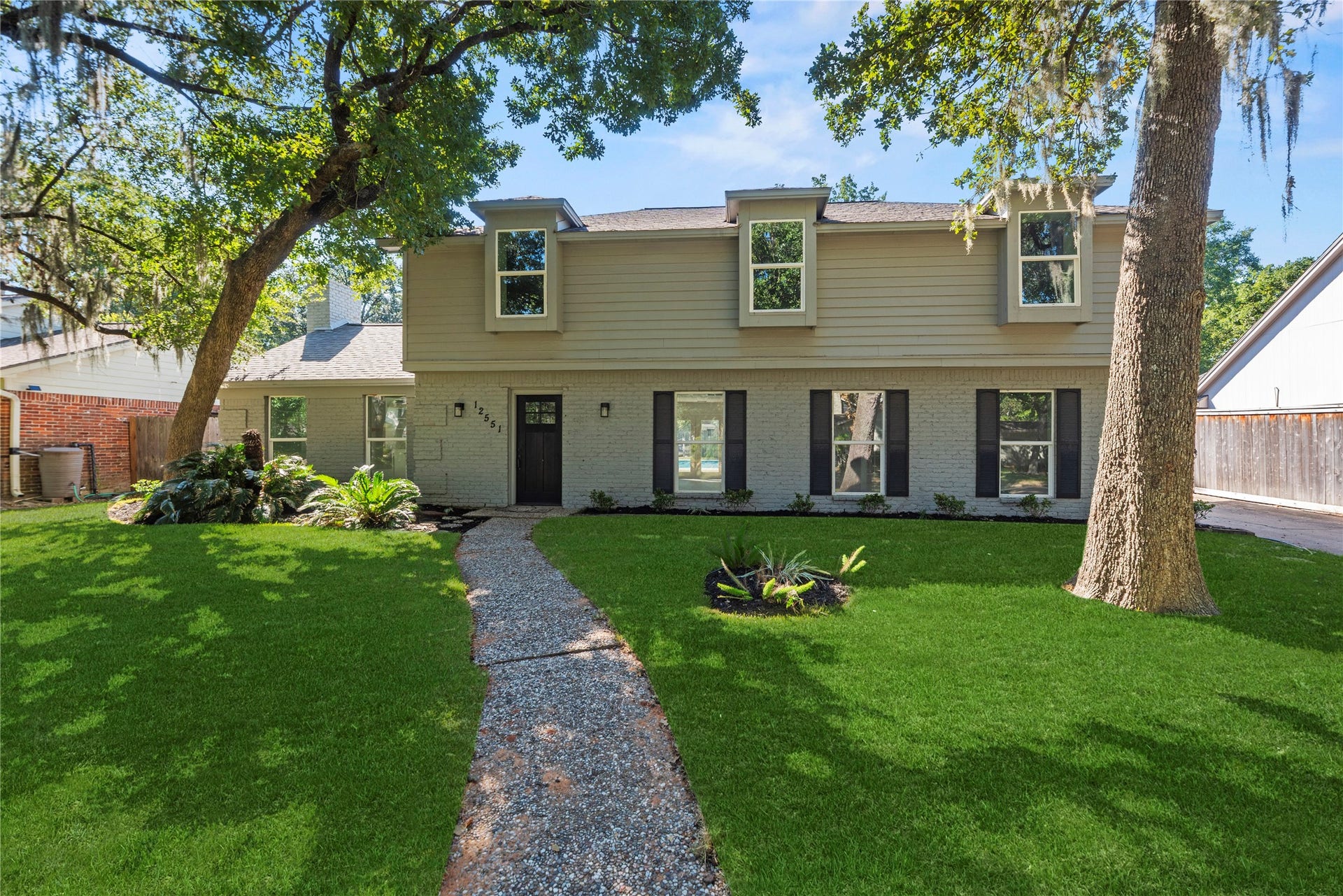 12551 Honeywood Trail, Houston, TX 77077 Welcome to 12551 Honeywood Trail.