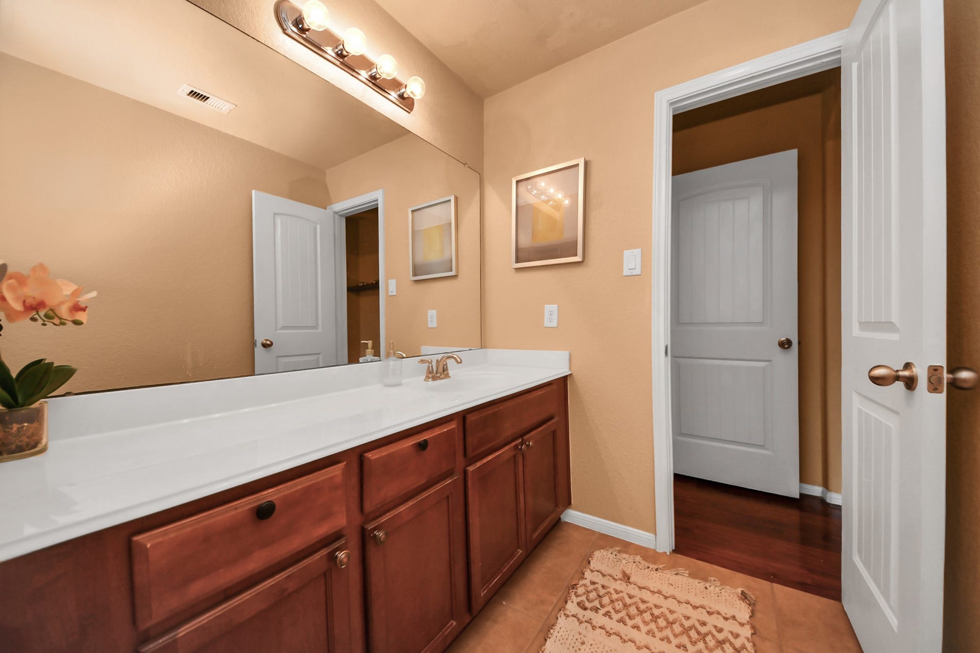 8519 E Windhaven Terrace Trail, Cypress, TX 77433 second floor master bath