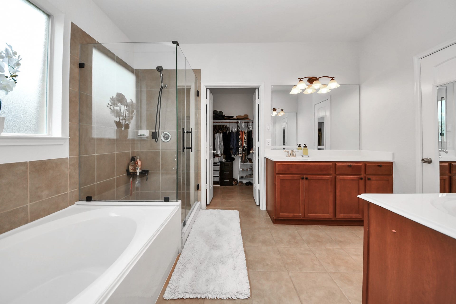 8519 E Windhaven Terrace Trail, Cypress, TX 77433 large master bathroom