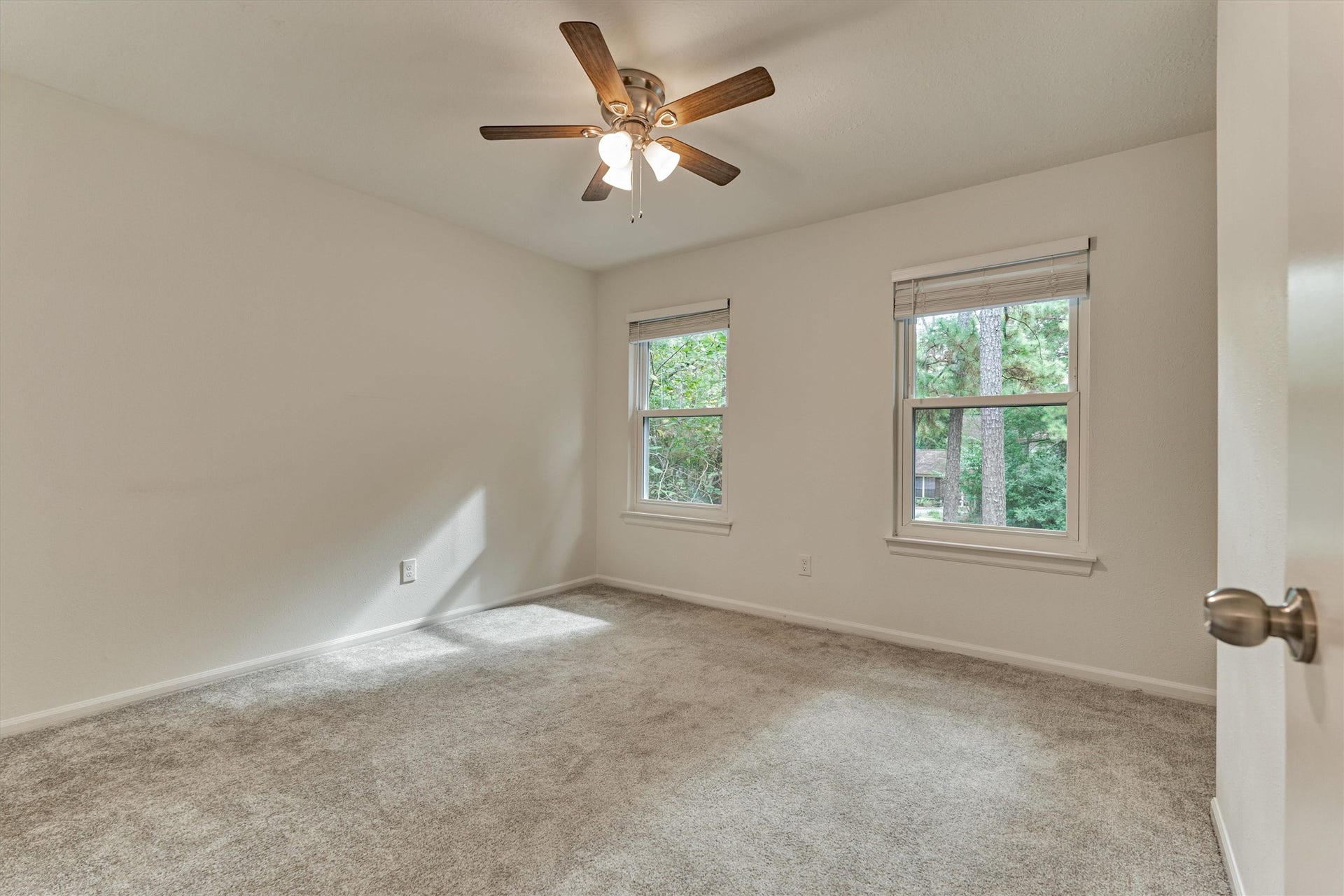26 Sylvan Forest Drive, The Woodlands, TX 77381 26 Sylvan Forest Drive, The Woodlands, TX 77381