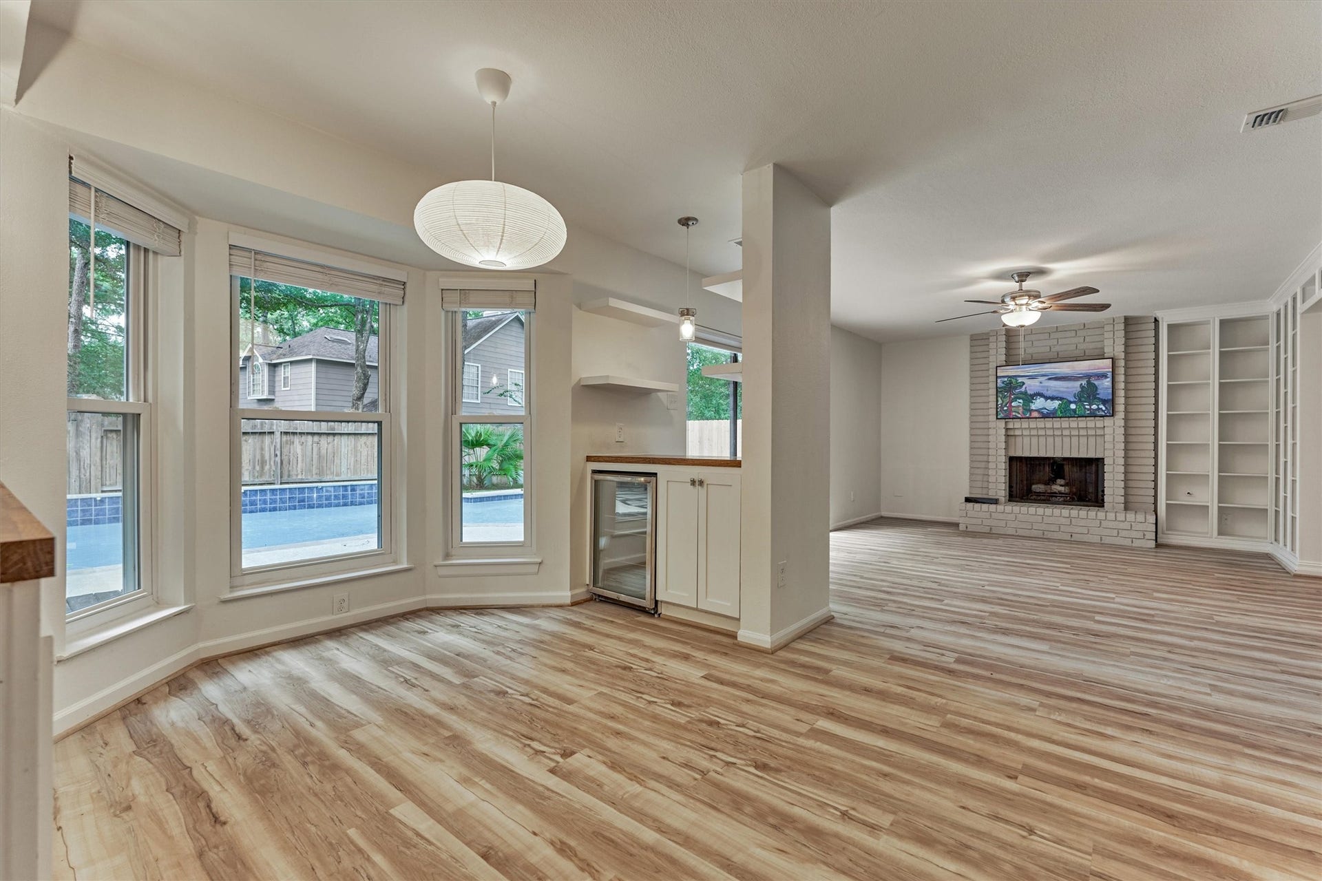 26 Sylvan Forest Drive, The Woodlands, TX 77381 26 Sylvan Forest Drive, The Woodlands, TX 77381