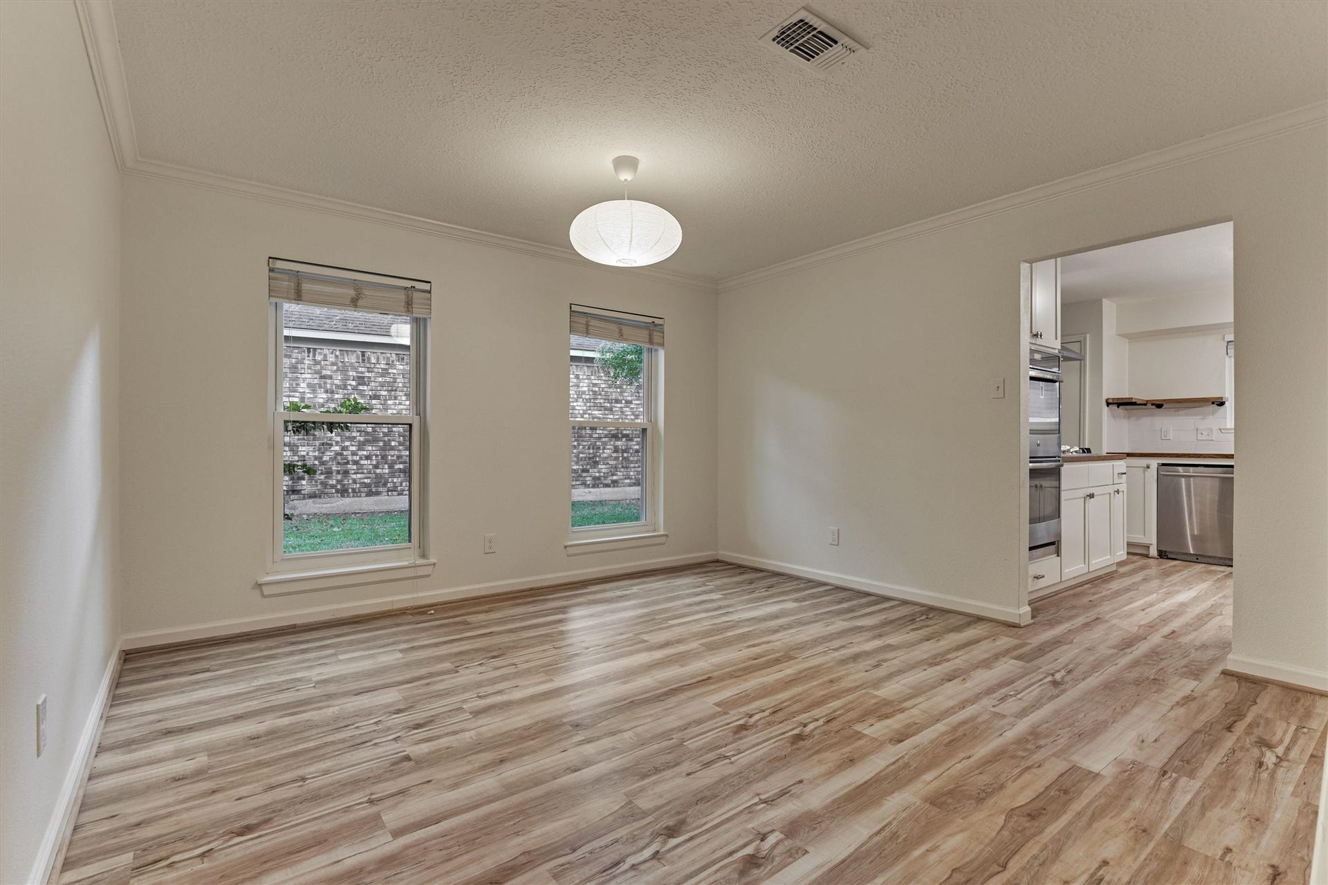 26 Sylvan Forest Drive, The Woodlands, TX 77381 26 Sylvan Forest Drive, The Woodlands, TX 77381