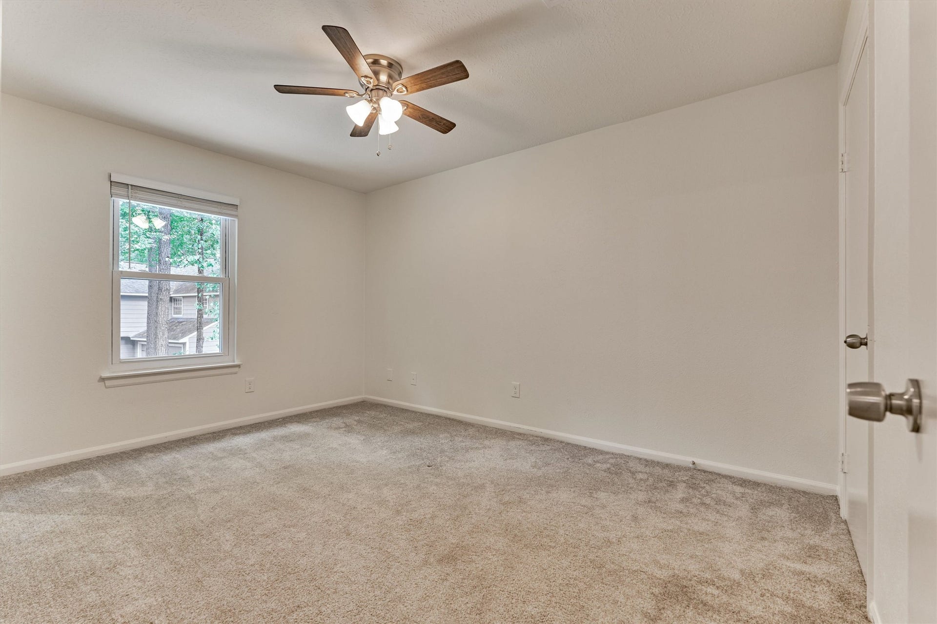 26 Sylvan Forest Drive, The Woodlands, TX 77381 26 Sylvan Forest Drive, The Woodlands, TX 77381