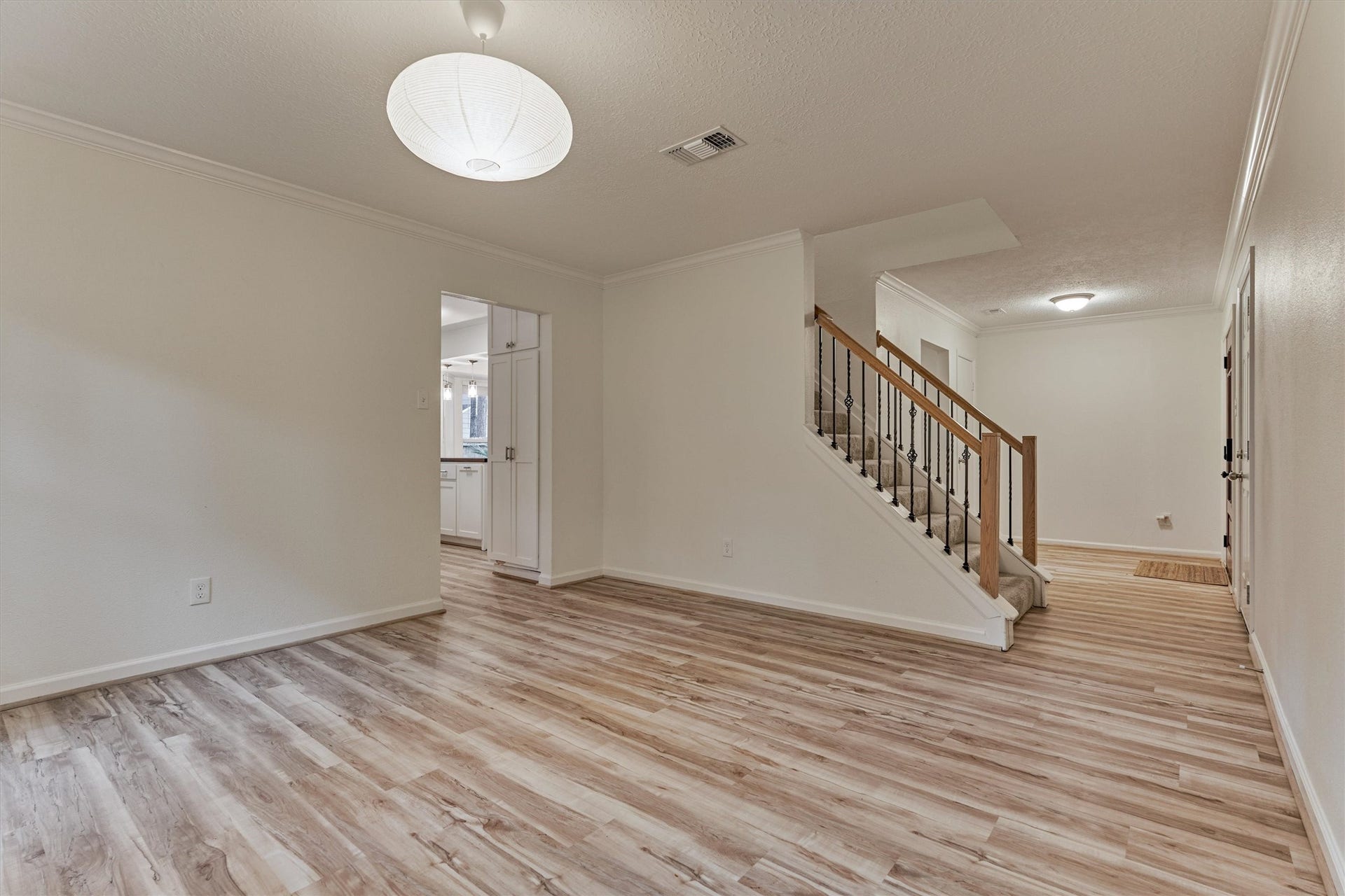26 Sylvan Forest Drive, The Woodlands, TX 77381 26 Sylvan Forest Drive, The Woodlands, TX 77381