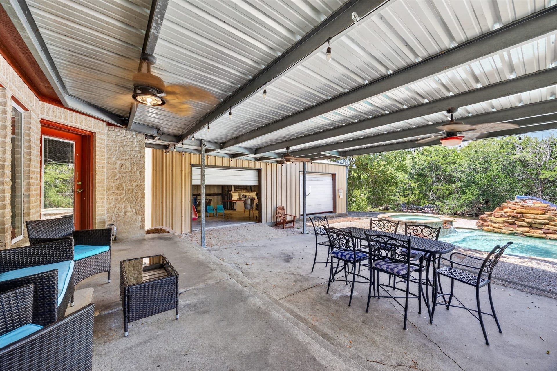 8618 Highway 6, Hitchcock, TX 77563 8618 Highway 6, Hitchcock, TX 77563