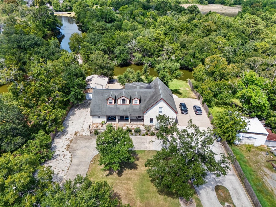 Property photo for 8618 Highway 6, Hitchcock, TX