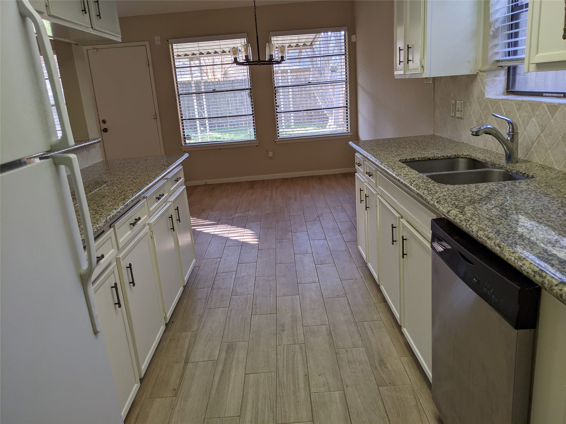 2519 Buffalo Trail, Sugar Land, TX 77479 2519 Buffalo Trail, Sugar Land, TX 77479