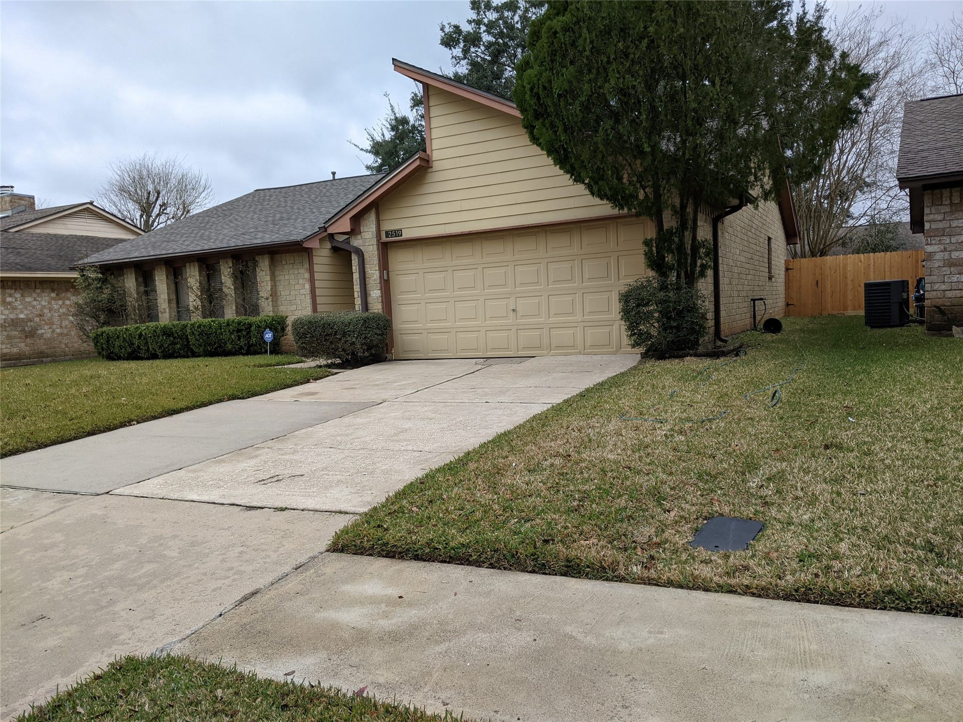 2519 Buffalo Trail, Sugar Land, TX 77479 2519 Buffalo Trail, Sugar Land, TX 77479