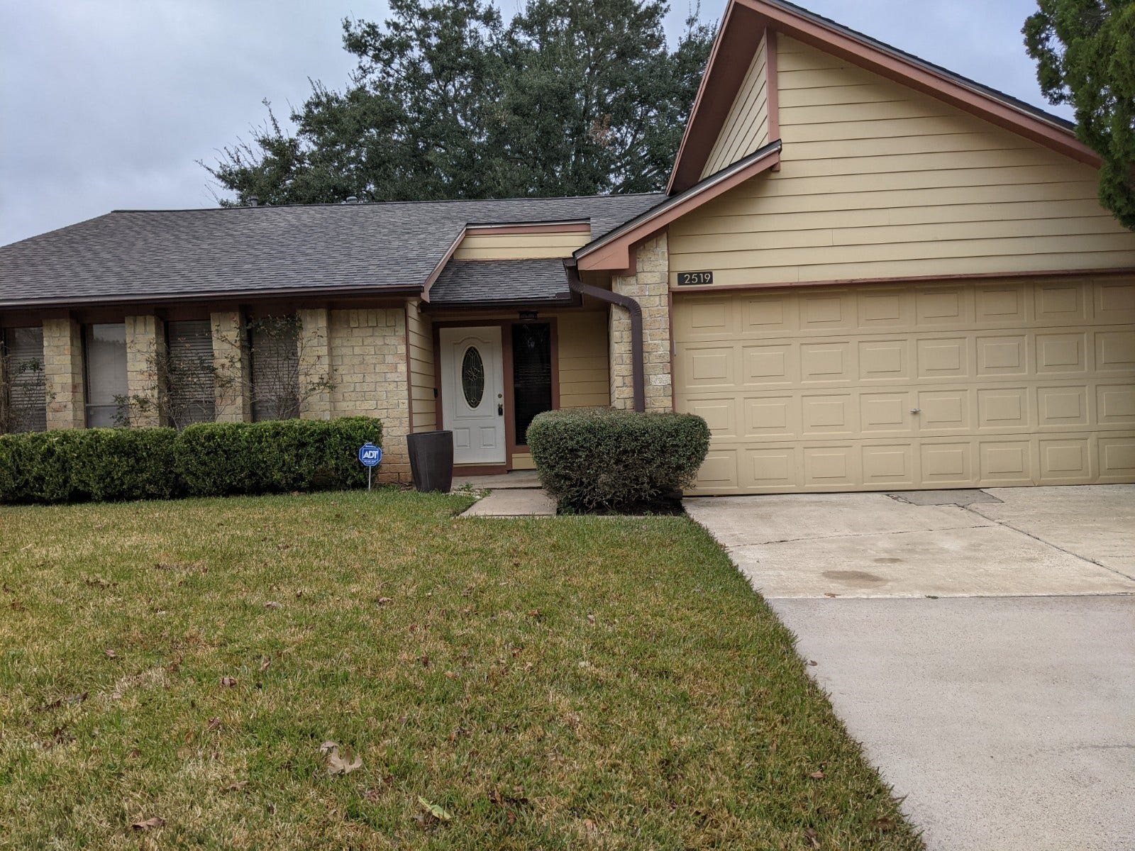 2519 Buffalo Trail, Sugar Land, TX 77479 2519 Buffalo Trail, Sugar Land, TX 77479