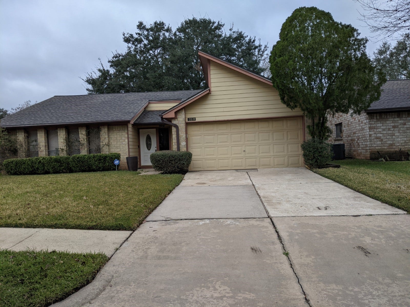 2519 Buffalo Trail, Sugar Land, TX 77479 2519 Buffalo Trail, Sugar Land, TX 77479