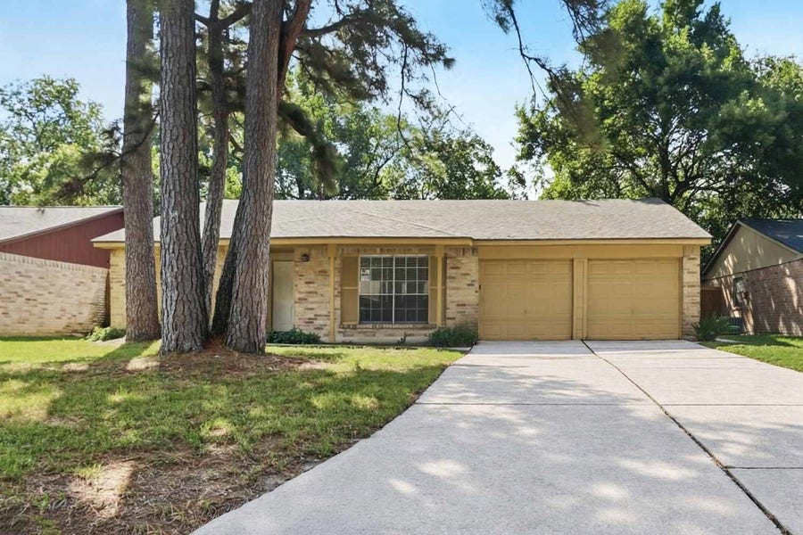 Property photo for 4226 Burkegate Drive, Spring, TX