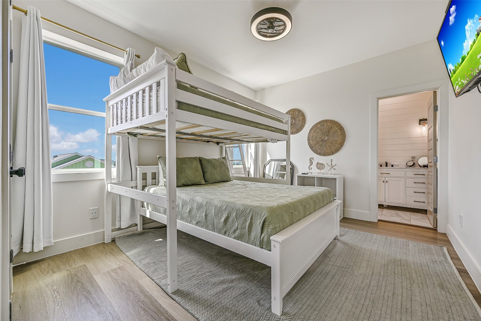 4110 Isla Del Sol, Galveston, TX 77554 4110 Isla Del Sol, Galveston, TX 77554