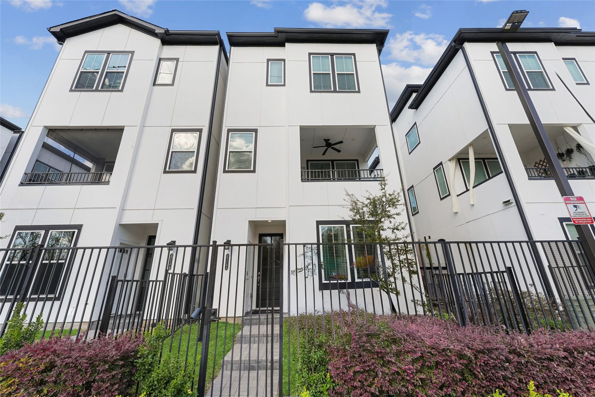 2704 Grand Fountains Drive, #H, Houston, TX 77054 2704 Grand Fountains Drive, #H, Houston, TX 77054