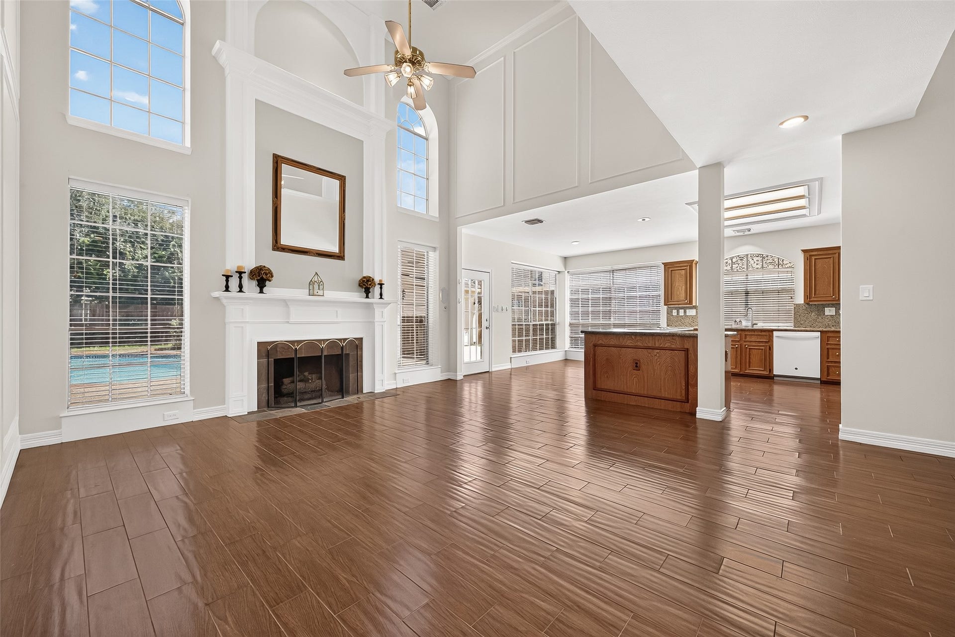 2019 Westshore Drive, Missouri City, TX 77459 2019 Westshore Drive, Missouri City, TX 77459