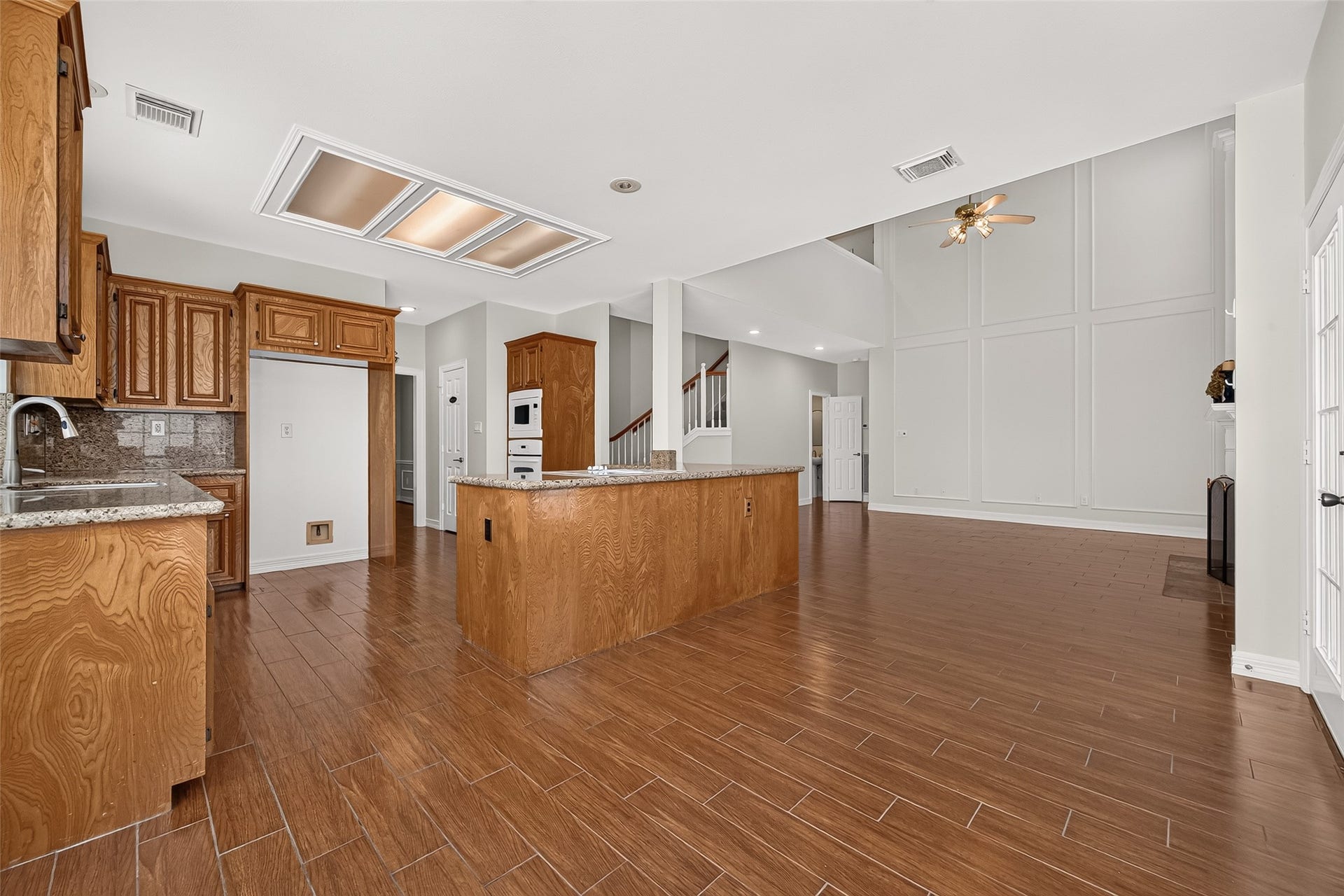 2019 Westshore Drive, Missouri City, TX 77459 2019 Westshore Drive, Missouri City, TX 77459