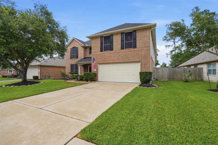 Property photo for 15111 Greenhaven Lake Lane, Cypress, TX