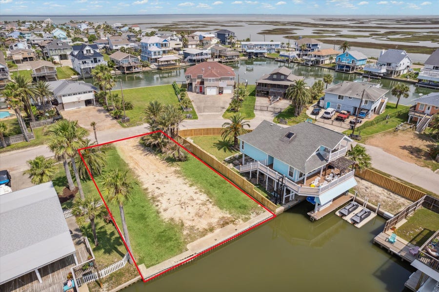Property photo for 16507 Jamaica Cove Road, Jamaica Beach, TX