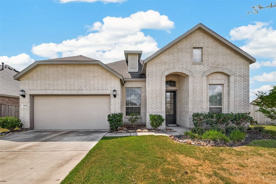 Property photo for 3631 Springview Drive, Rosenberg, TX