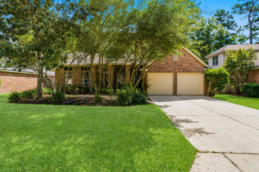Property photo for 46 E Hobbit Glen Drive, The Woodlands, TX
