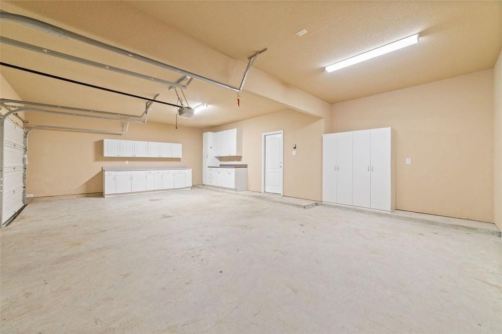2051 Brodie Lane, Conroe, TX 77301 2051 Brodie Lane, Conroe, TX 77301