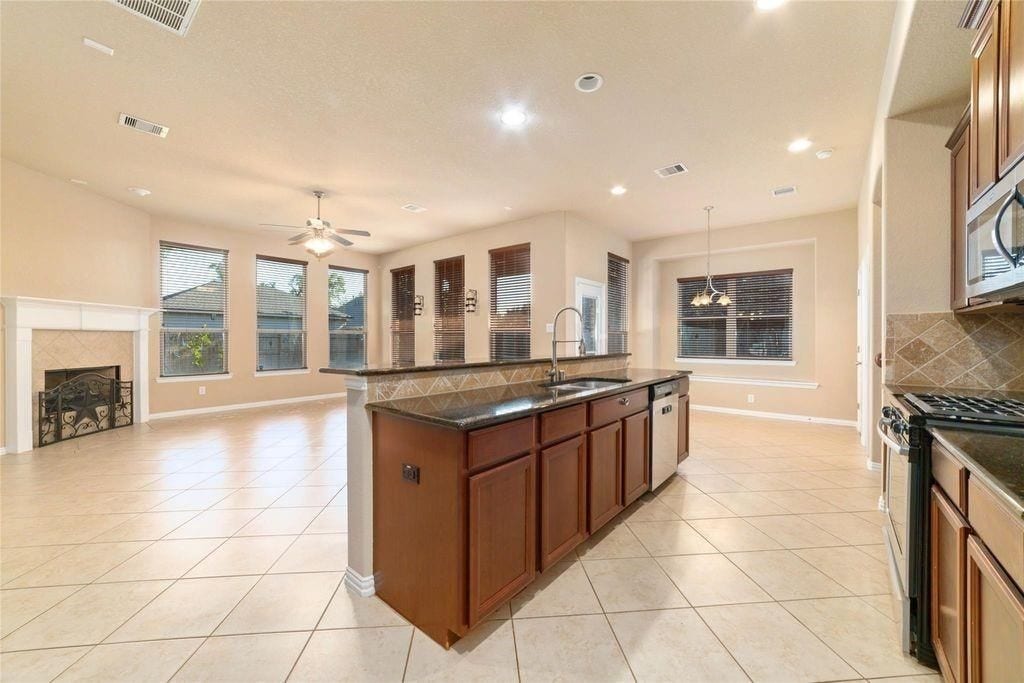 2051 Brodie Lane, Conroe, TX 77301 2051 Brodie Lane, Conroe, TX 77301