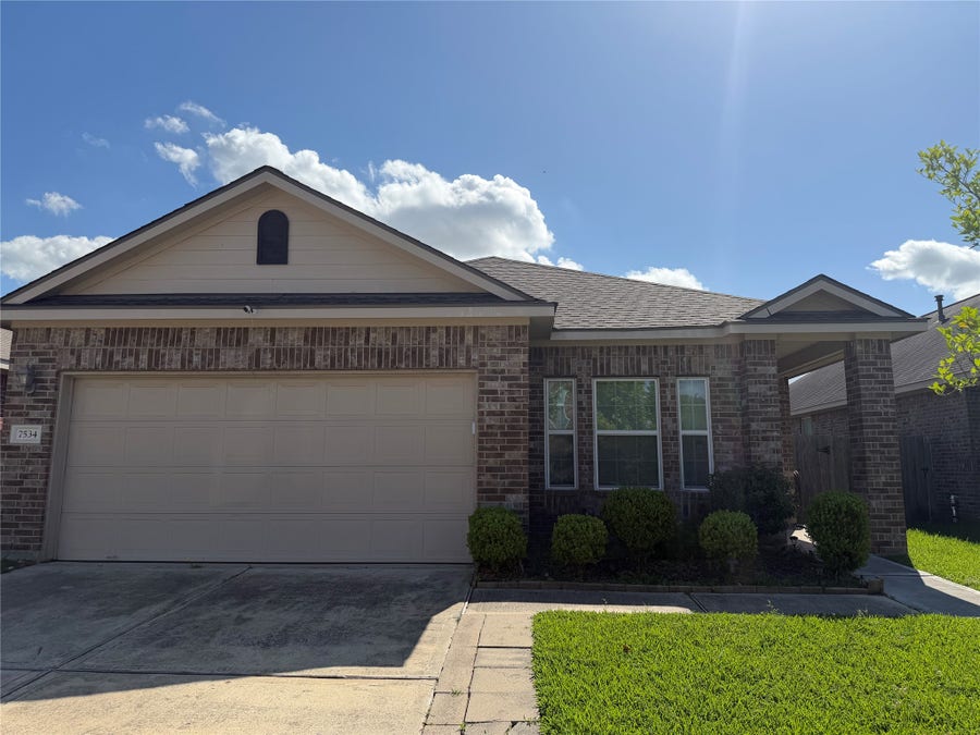 Property photo for 7534 Abbey Point Lane, Houston, TX