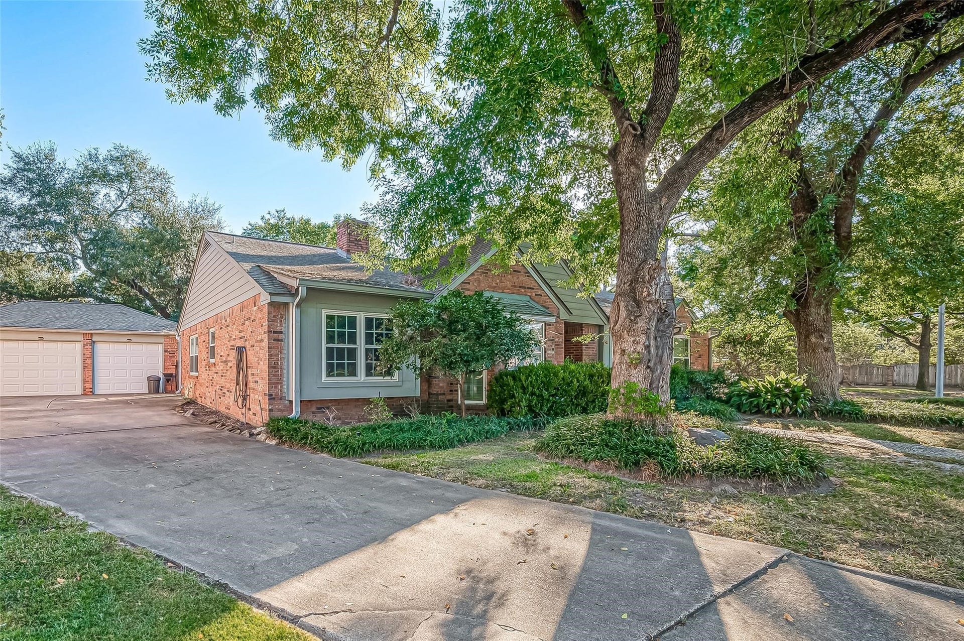4106 Cypresswood Drive, Spring, TX 77388 4106 Cypresswood Drive, Spring, TX 77388