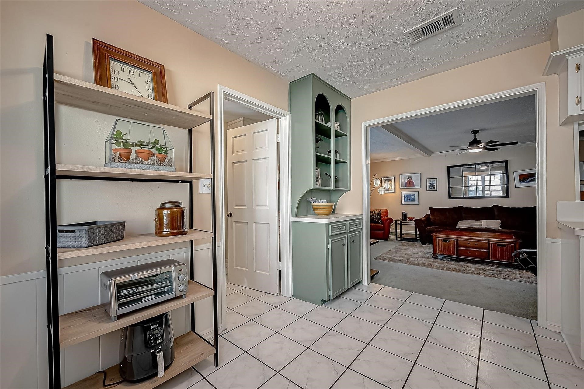 4106 Cypresswood Drive, Spring, TX 77388 4106 Cypresswood Drive, Spring, TX 77388